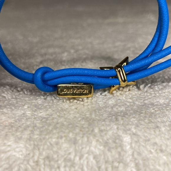 NIB Louis Vuitton Bloom LV Bracelet in Bleu Gaston Calfskin (9in) SOLD OUT - Picture 7 of 8